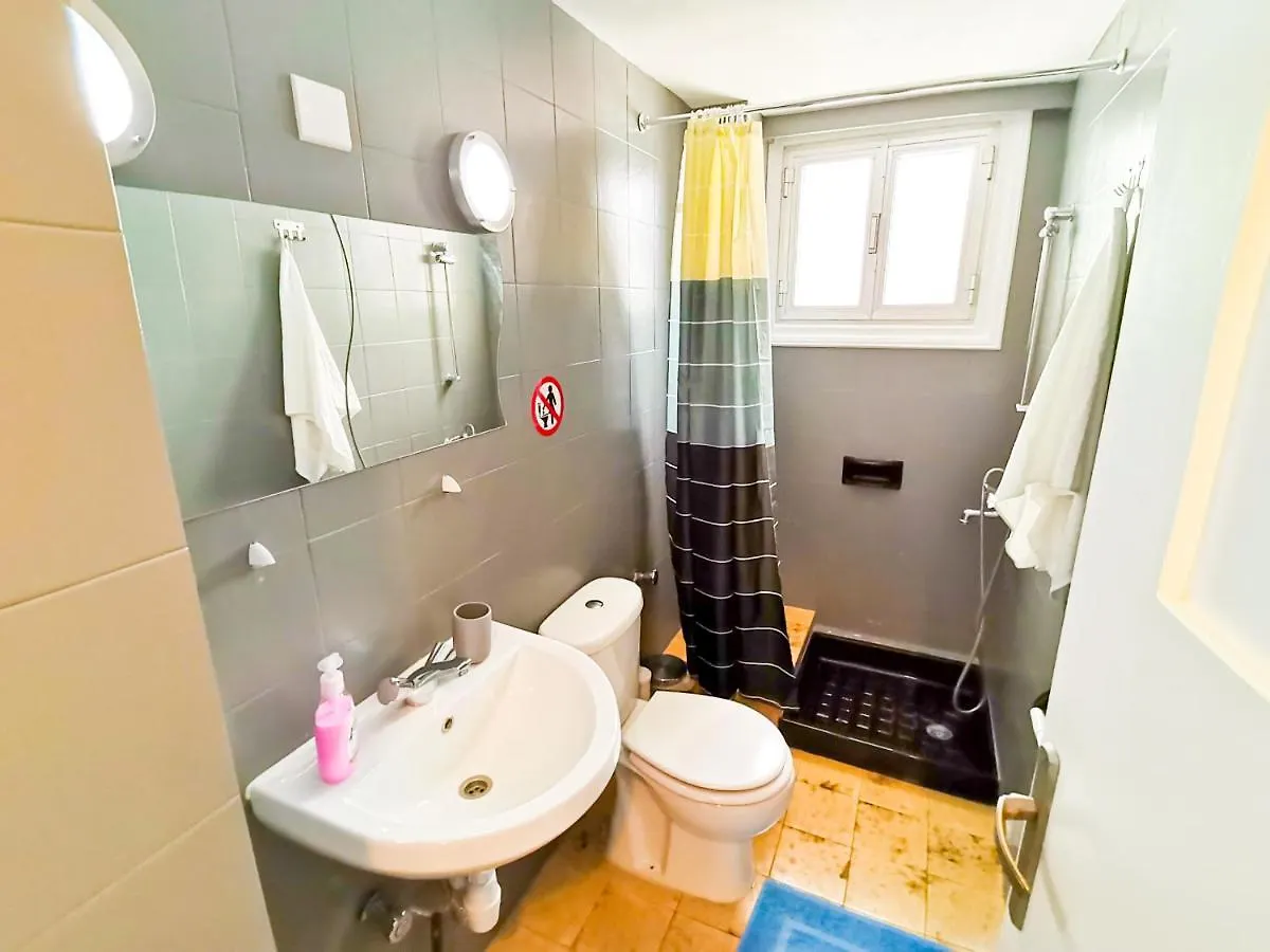 Central Square Nomadic Rooms Λάρνακα 0*,  Κύπρος